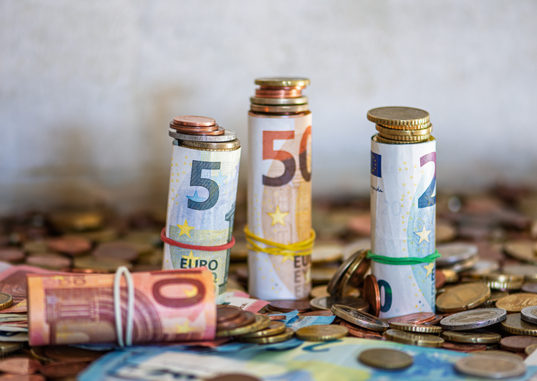 Priedas prie atlyginimo – tarsi puodelis kavos: veikia gerai, bet trumpai